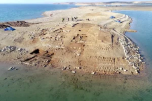 The ancient city revealed by severe drought